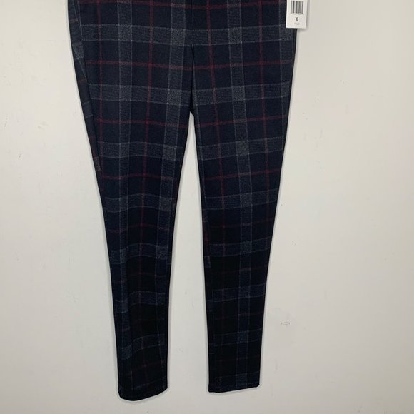 Democracy Black Skinny Pants - Picture 4 of 9